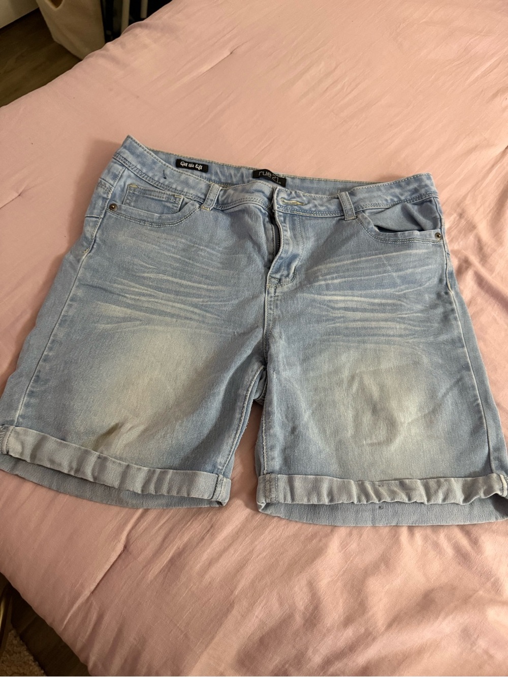 Rue21 Light Wash Denim Roll-Cuff Women's Shorts